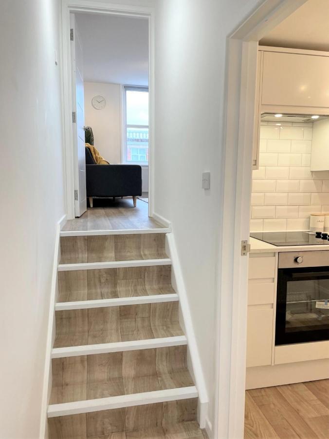 Central, Bright & Spacious Apartment - Parking Included 伯恩茅斯 外观 照片