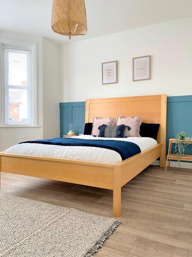 Central, Bright & Spacious Apartment - Parking Included 伯恩茅斯 外观 照片