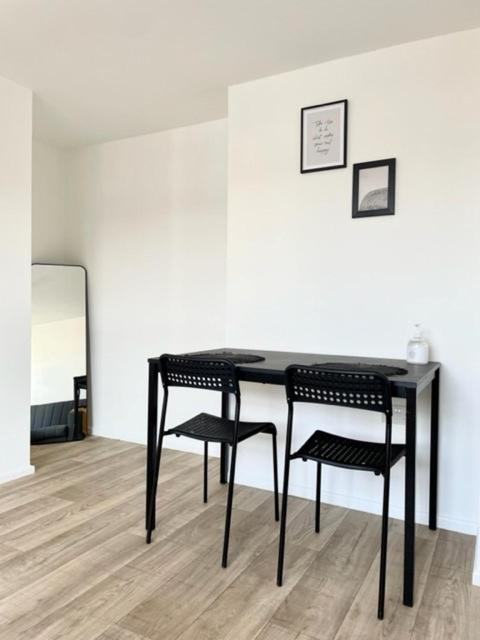 Central, Bright & Spacious Apartment - Parking Included 伯恩茅斯 外观 照片