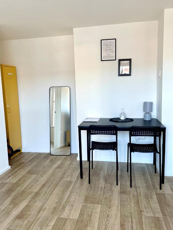 Central, Bright & Spacious Apartment - Parking Included 伯恩茅斯 外观 照片